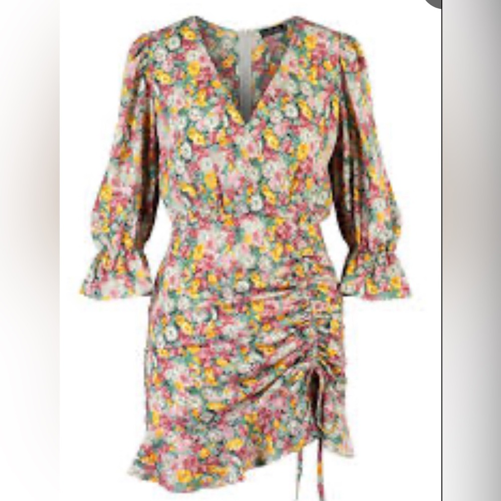 BOOHOO PETITE FLORAL RUCHED WRAP DRESS Size 4